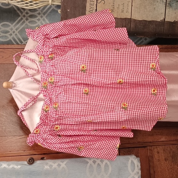 NWT Red Gingham Off-Shoulder Crop Swing  Butterfly Sleeve Floral Embroidery Lg - Picture 1 of 9